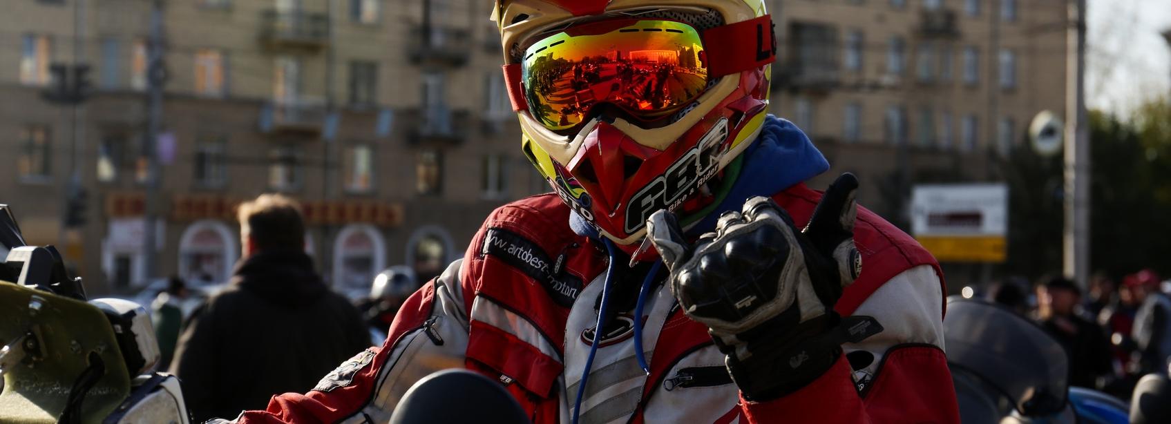 Байкеры из Новосибирска закончили годовой сезон большим мотопробегом