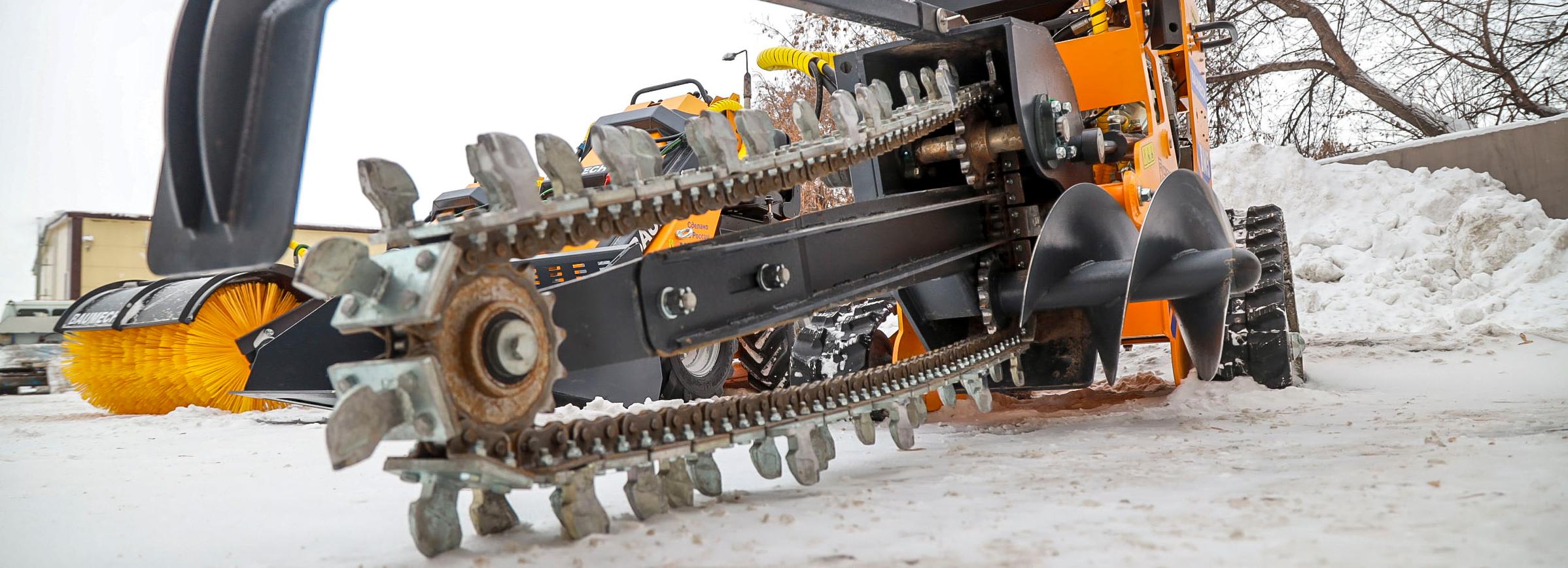 Универсальную спецтехнику для города показали в бизнес-инкубаторе