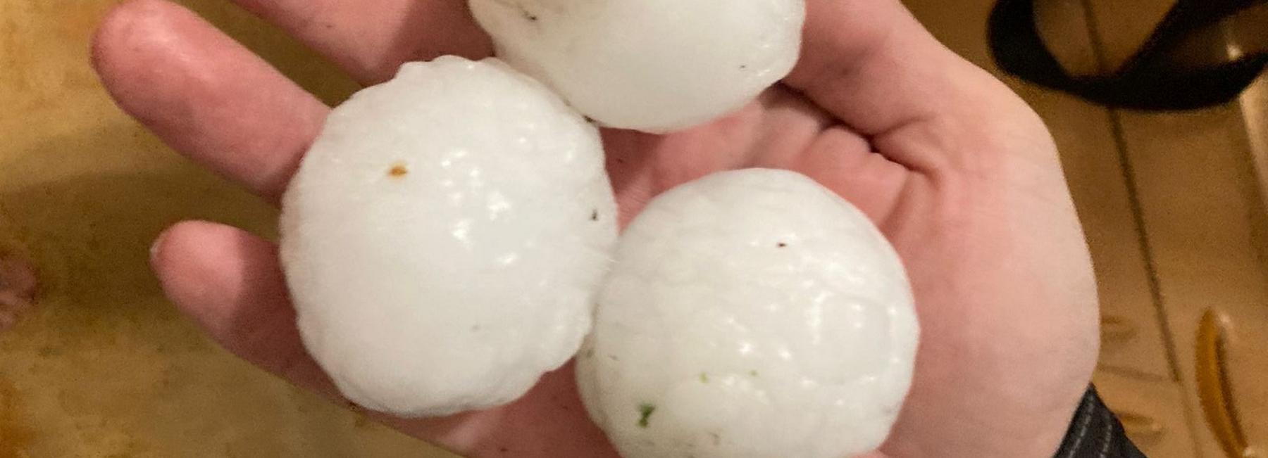 От чего зависит размер градин — объясняет учёный СО РАН