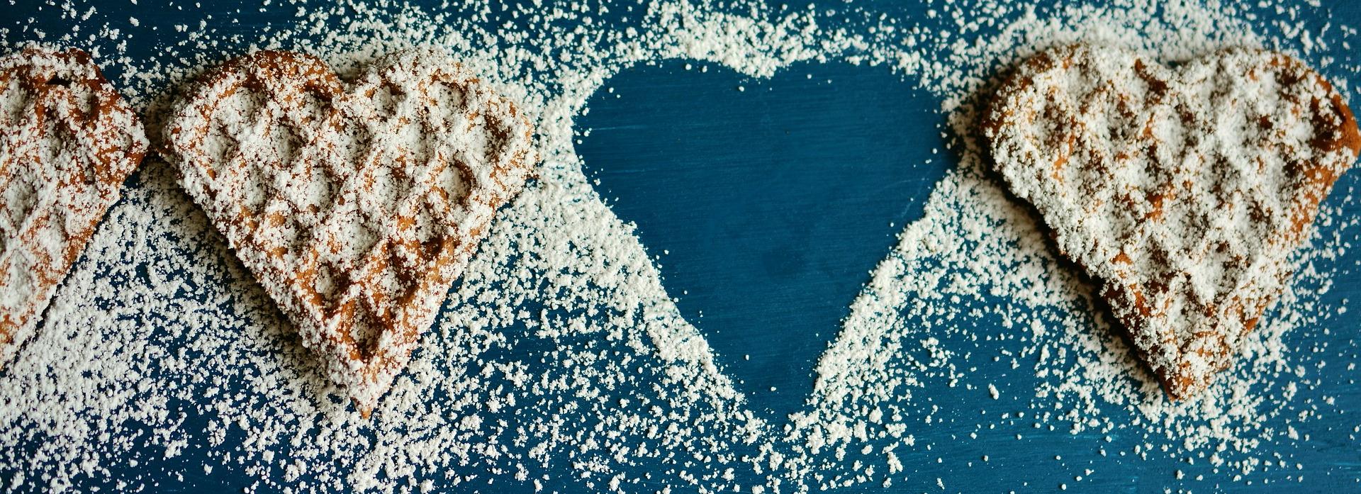 Работа в Новосибирске: онлайн-лавочник и дизайнер фуд-бота