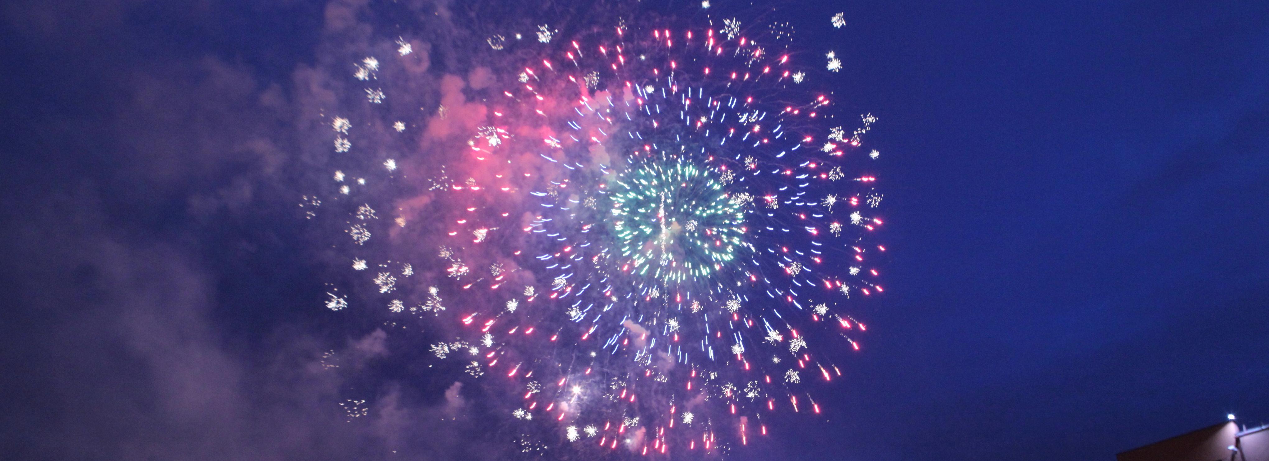 Как нельзя запускать петарды и фейерверки — советы от специалистов