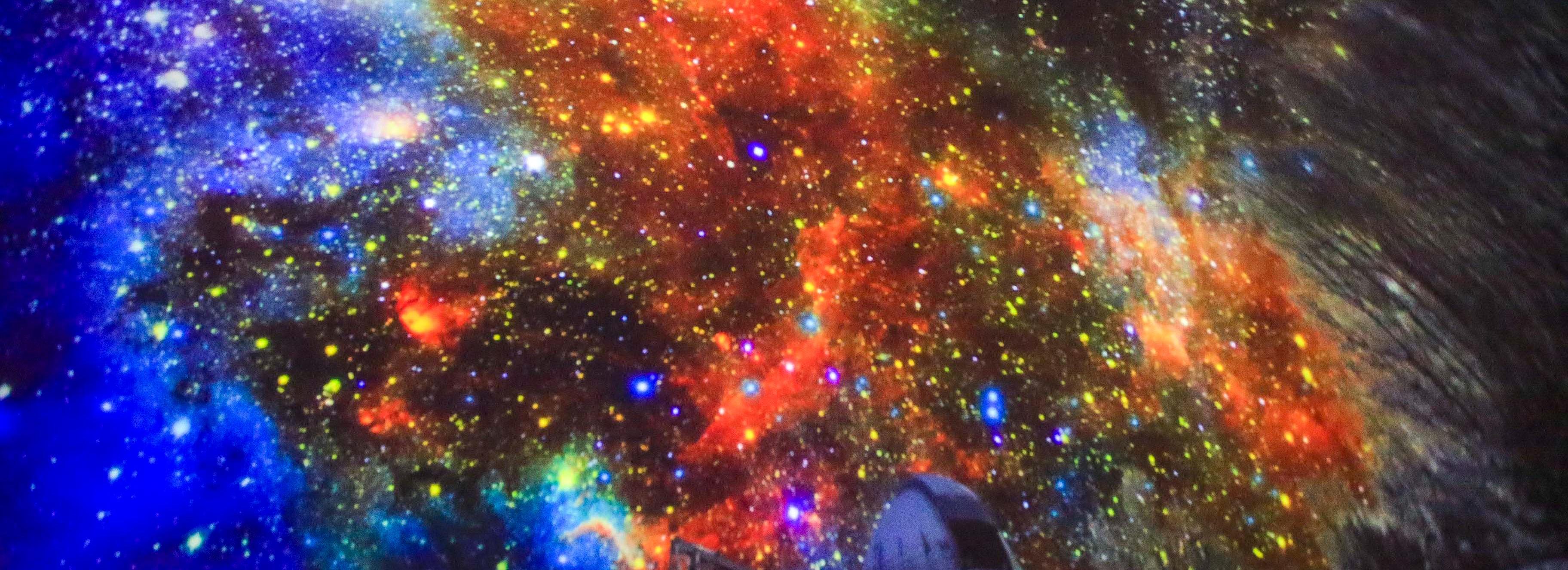 Микролуние и Лириды: на что можно будет полюбоваться в апрельском небе