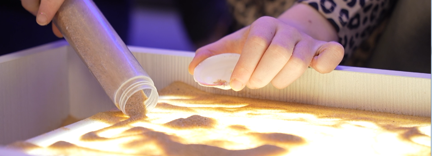 Пескотерапия, музыка и йога: центр «Старт» стал местом притяжения семей