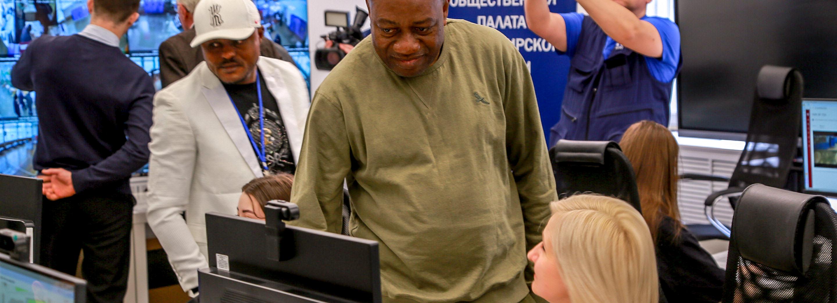 «Настоящая демократия»: наблюдатели из других стран о выборах в Сибири