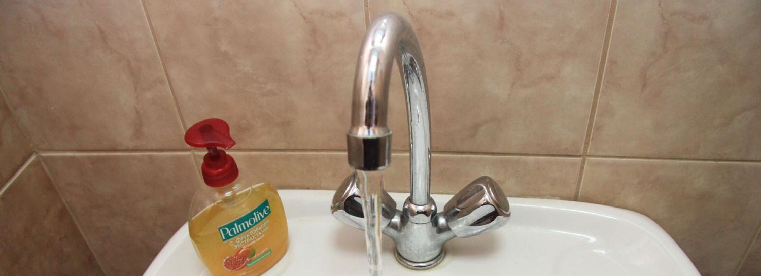 Жителям Родников вернули воду после коммунальной аварии