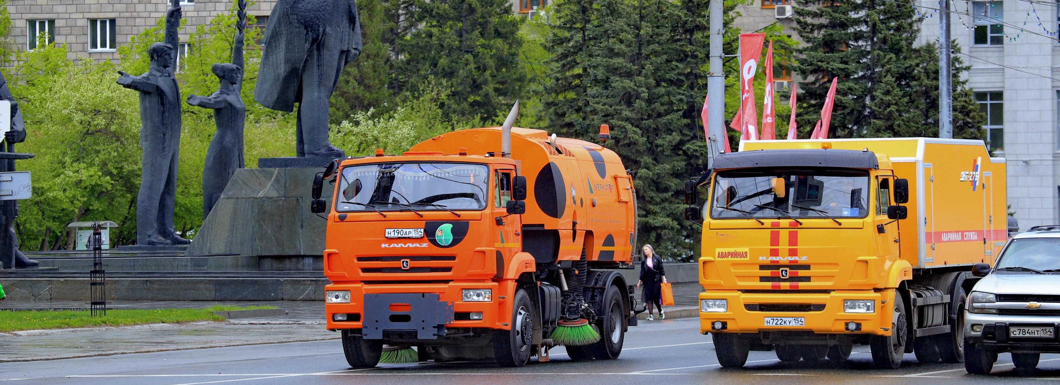 Три новых машины купят для уборки Новосибирска от снега и грязи