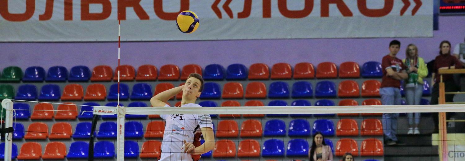 Волейбольный «Локомотив» сыграл с «Зенитом» при пустых трибунах