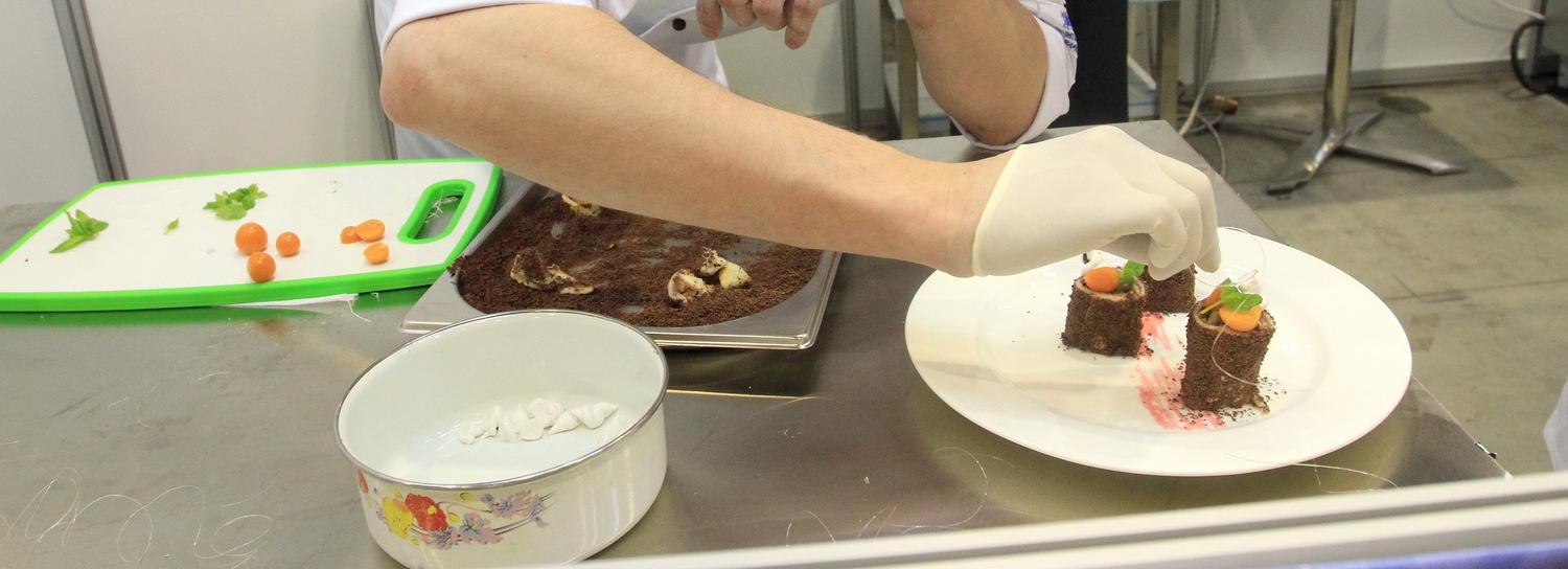 «Мясные» хайбургеры без мяса оценили студенты НГТУ