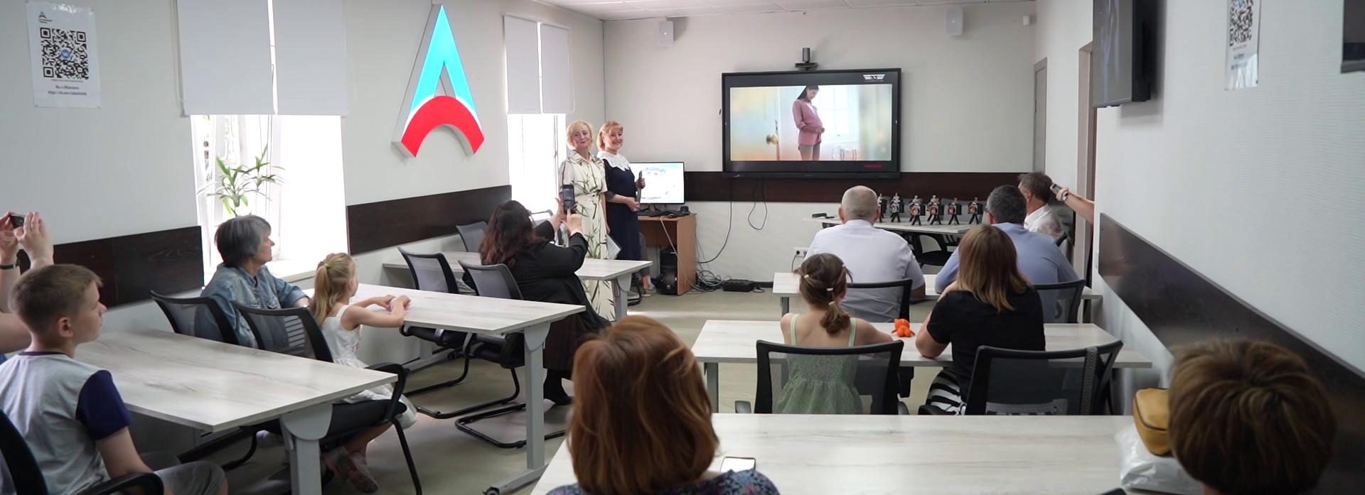 Самые душевные семейные фотографии выбрали на конкурсе в Новосибирске
