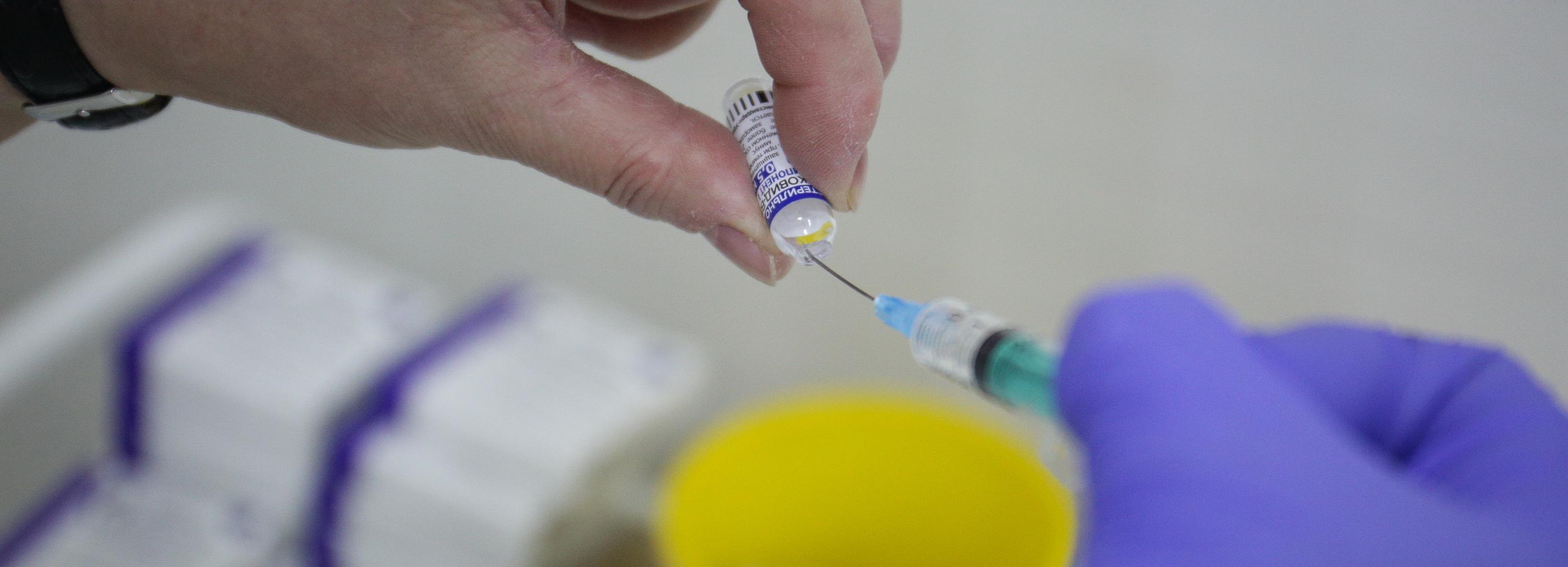 Об обязательной вакцинации слушайте в прямом эфире на Городской волне