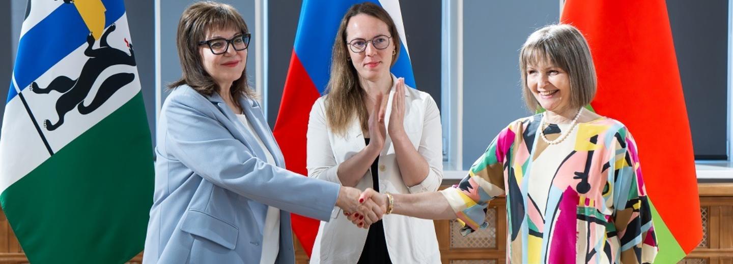 «Красный факел» подписал соглашения с петербургским и минским театрами