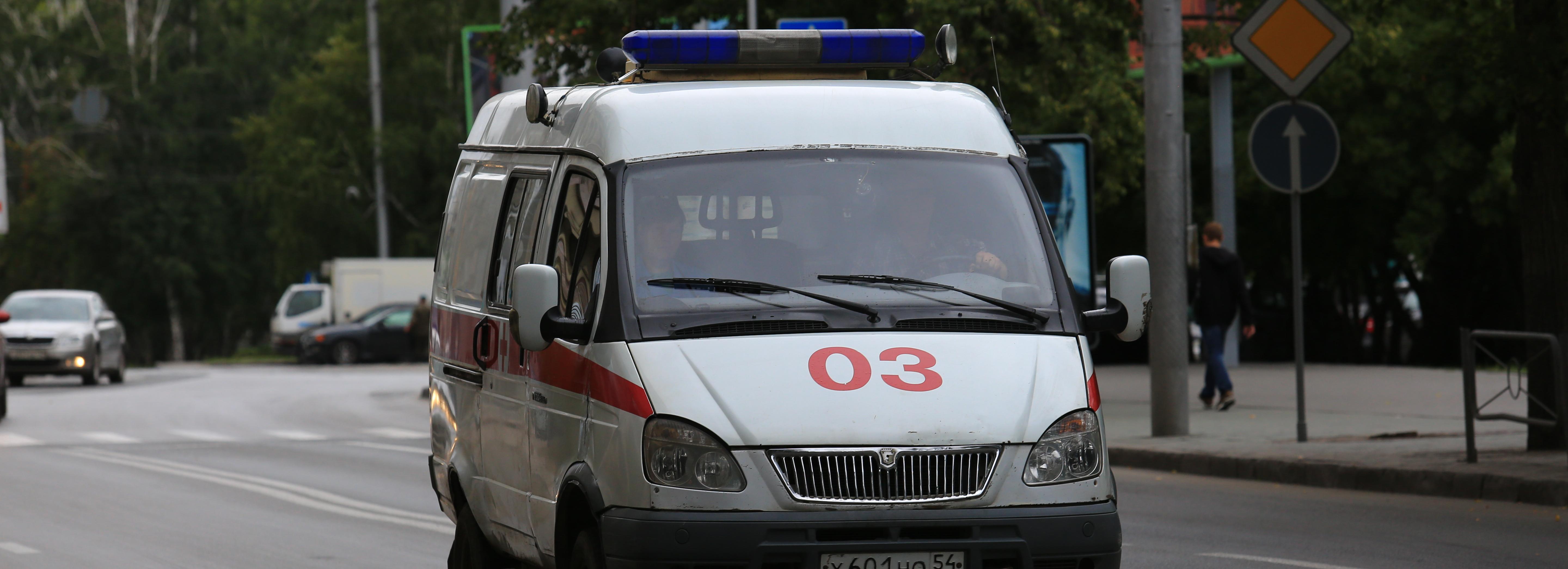 Двое рабочих получили переломы при падении бетонной плиты в Новосибирске