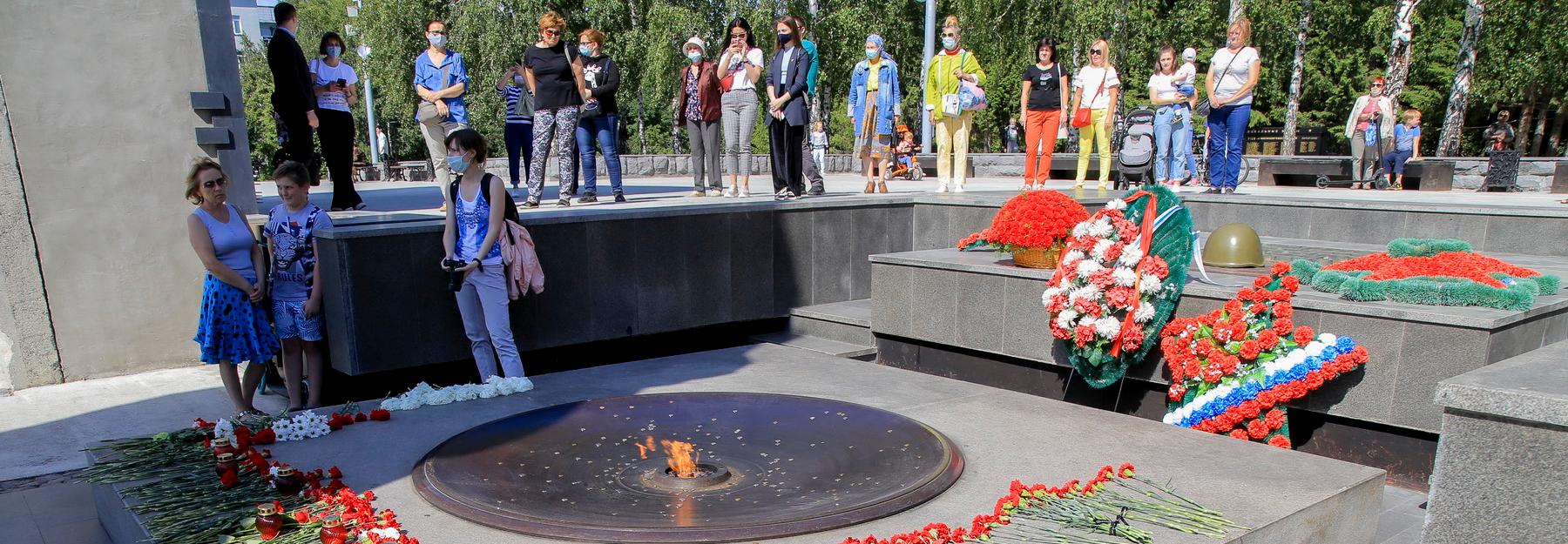 Иркутяне поздравили Новосибирск со званием «Город трудовой доблести»