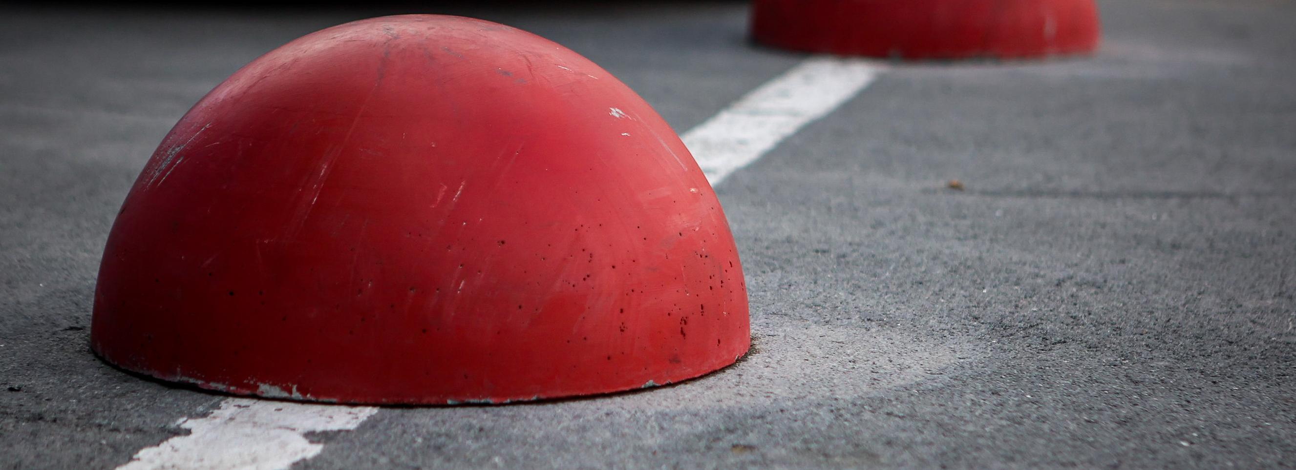 Мэр Кудрявцев: город закупит 5 тысяч бетонных ограничителей парковки