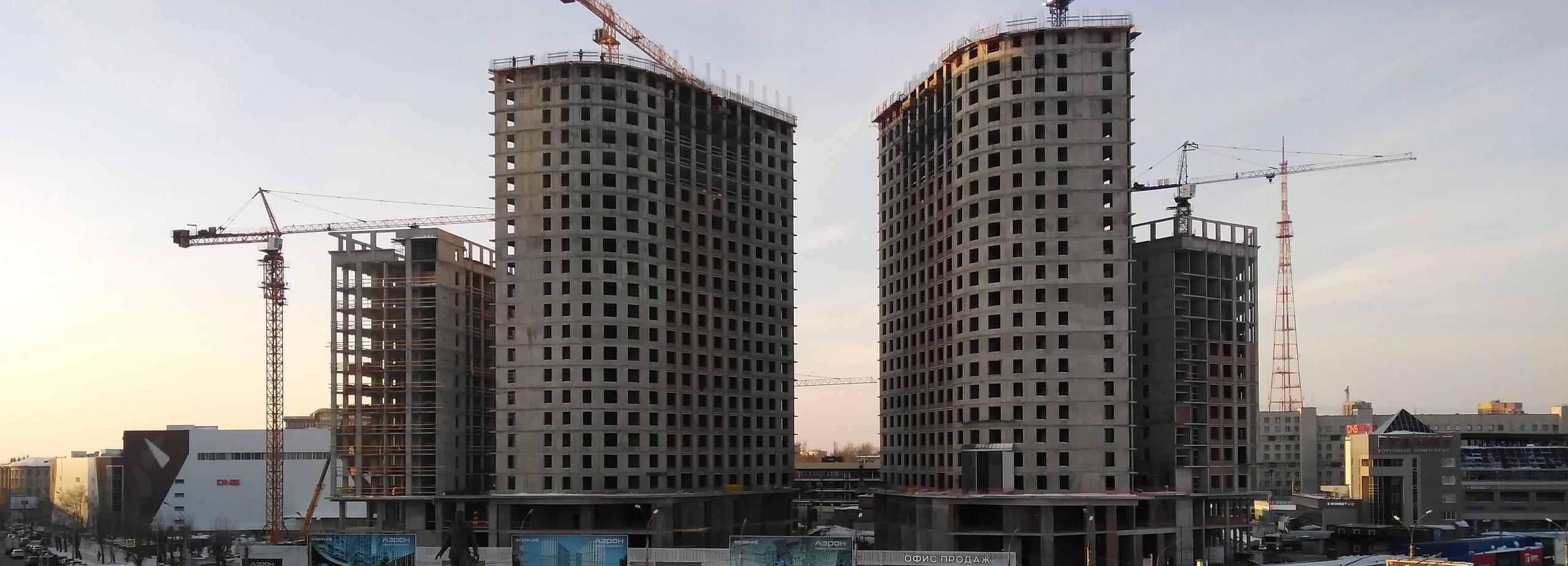 Четыре корпуса апарт-отеля на площади Маркса подняли на проектную высоту