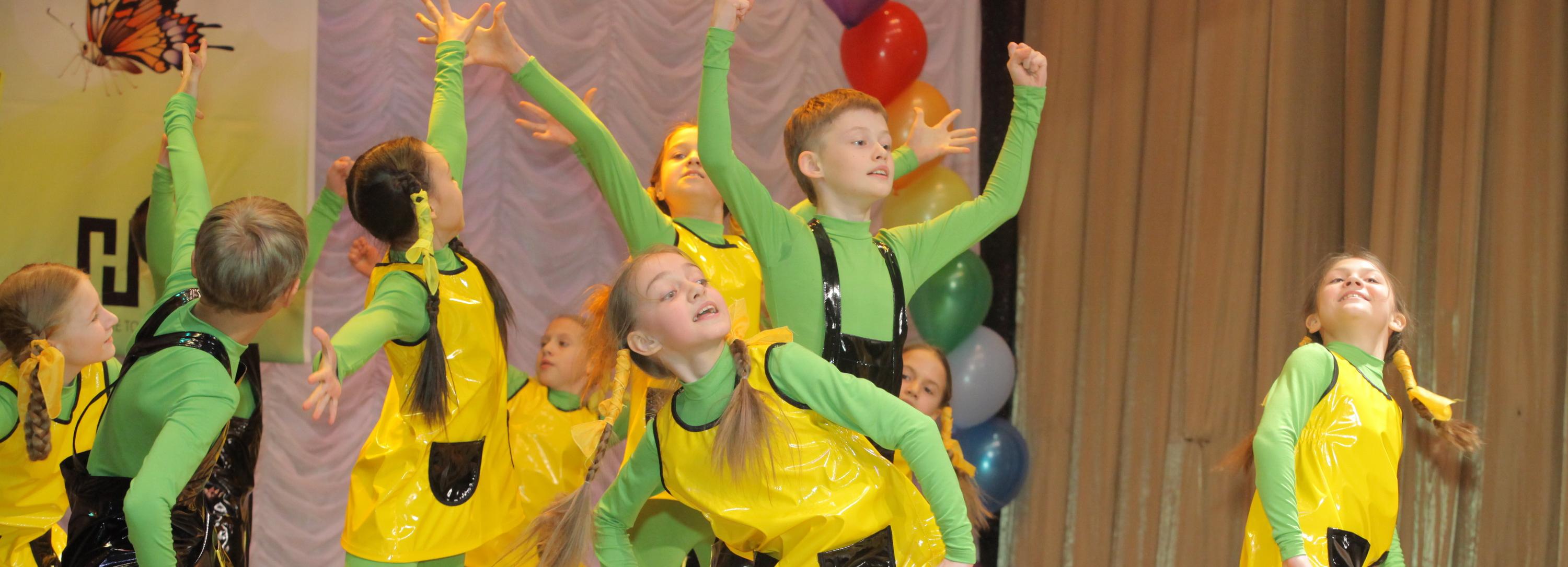 Музыка, живопись, танцы: чему учат детей в школах искусств Новосибирска