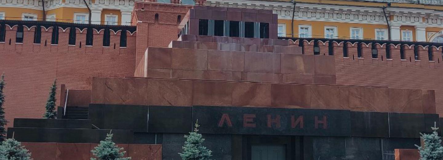 Похоронить Ленина предложил новосибирский протоиерей Новопашин