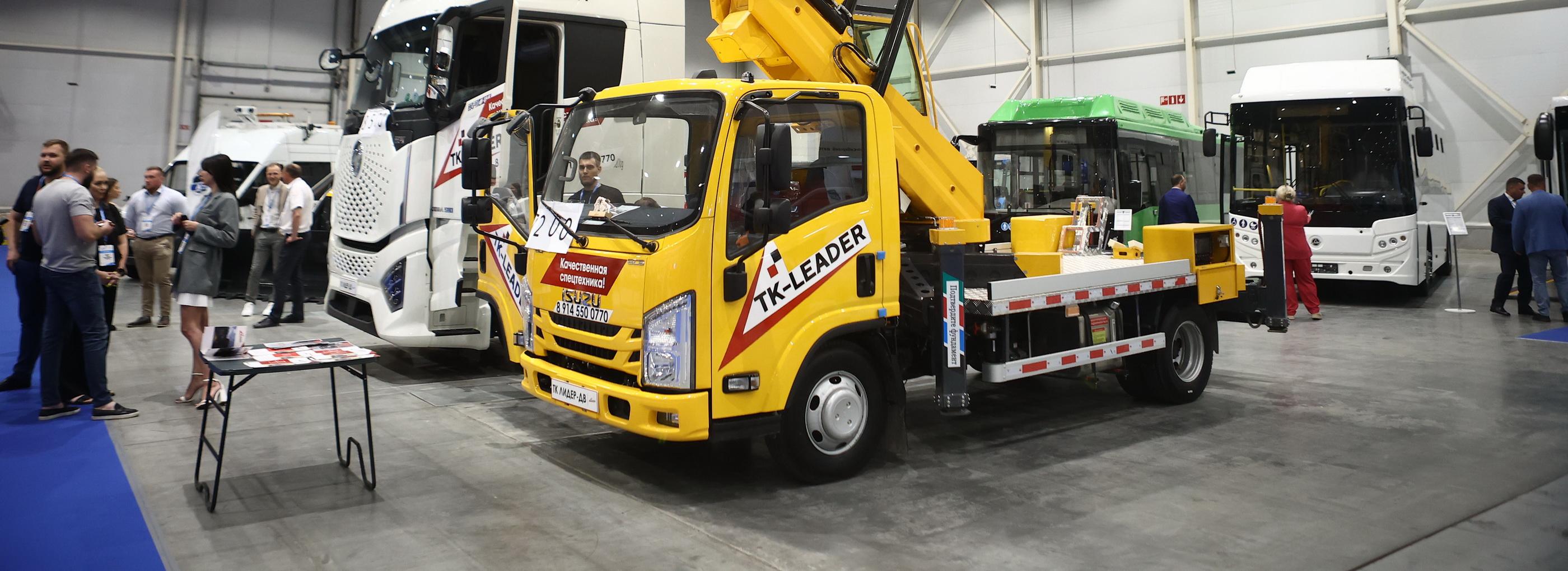 От дронов до грузовиков: какую технику привезли на выставку в Экспоцентр