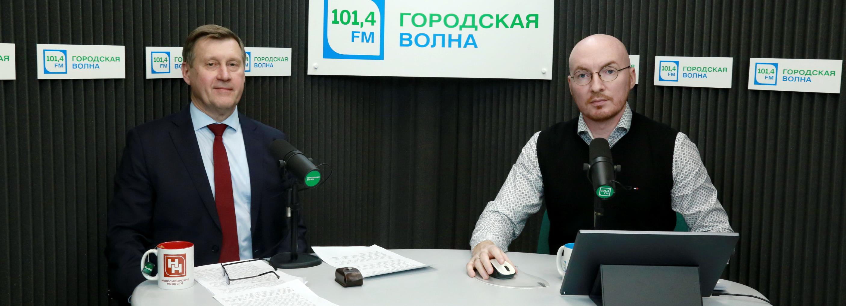 Мэр отвечает: помощь мобилизованным, открытие стелы и новый транспорт