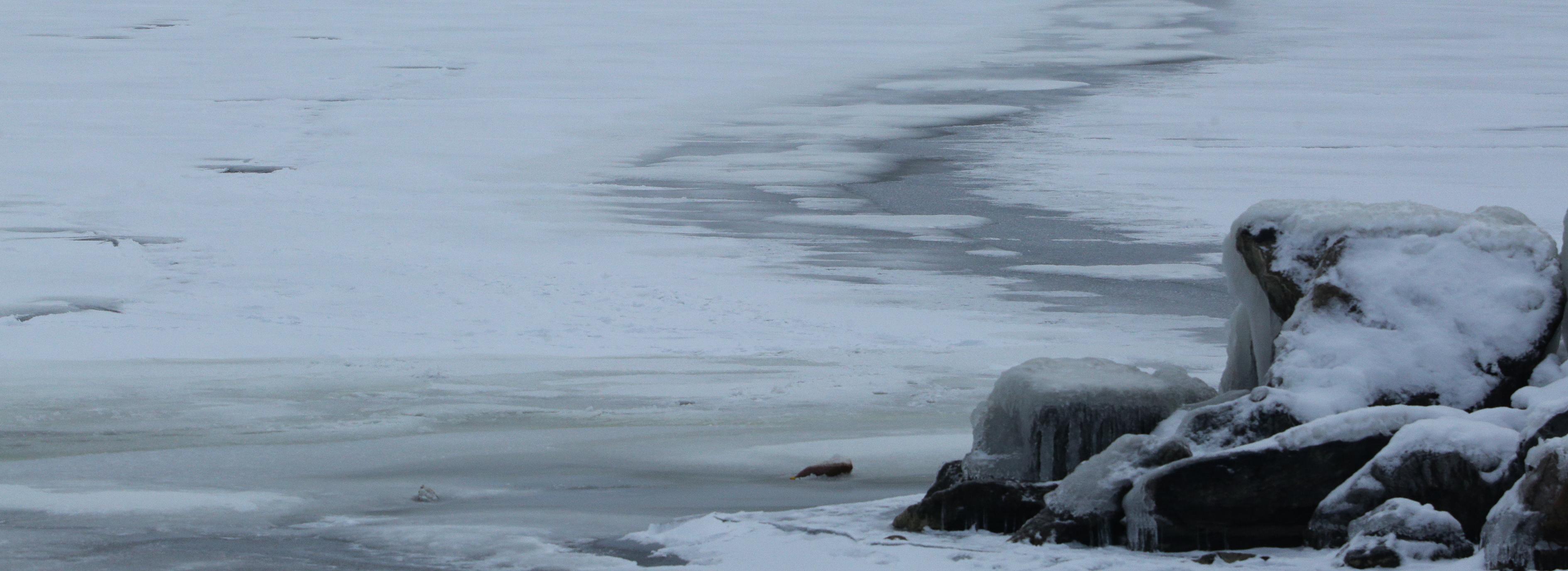 Обе ледовые переправы закрыли на Обском море под Новосибирском