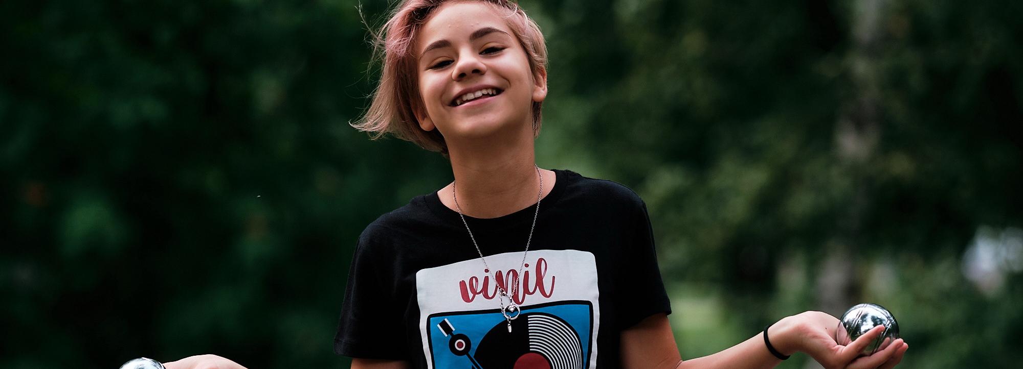 Новосибирцев зовут играть во французскую игру со стальными шарами