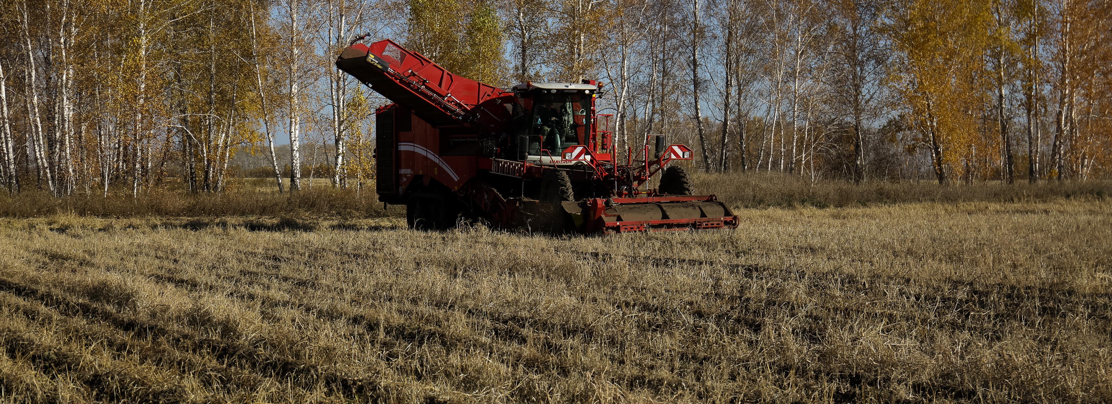 Управляемую дроном ловушку для вредителей придумали студенты НГАУ