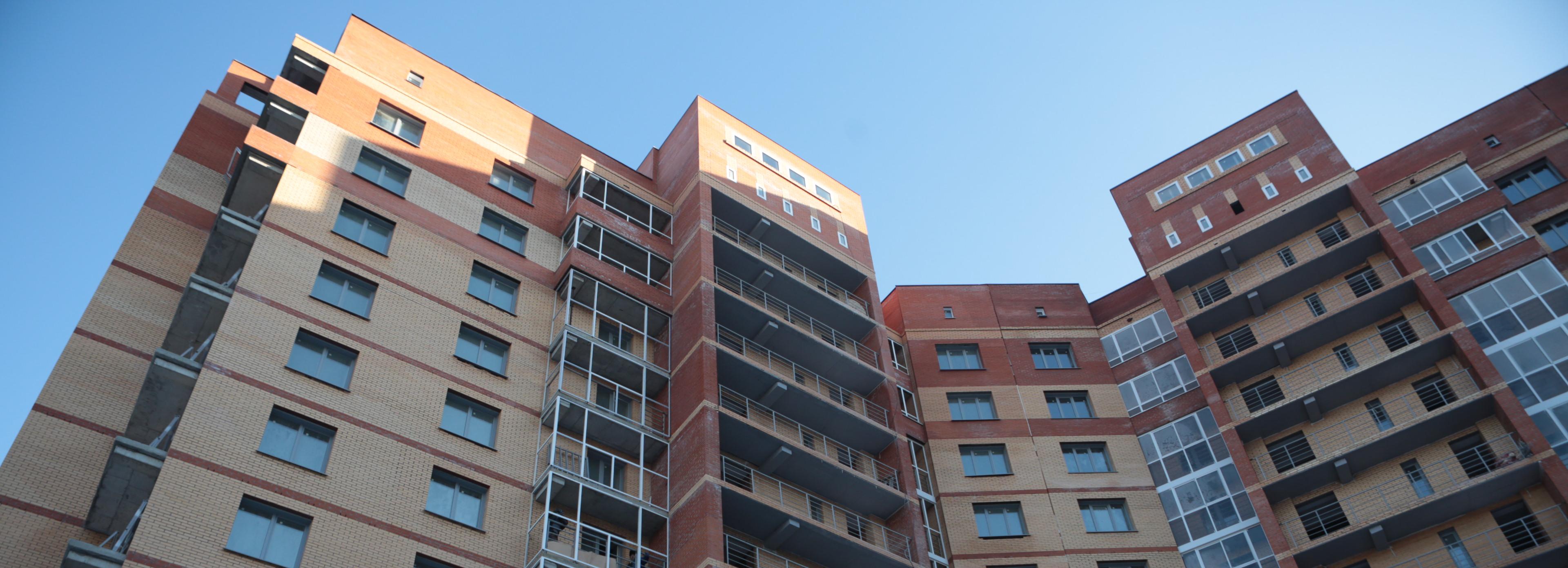 Последние 154 семьи получат весной ключи в долгострое на Есенина