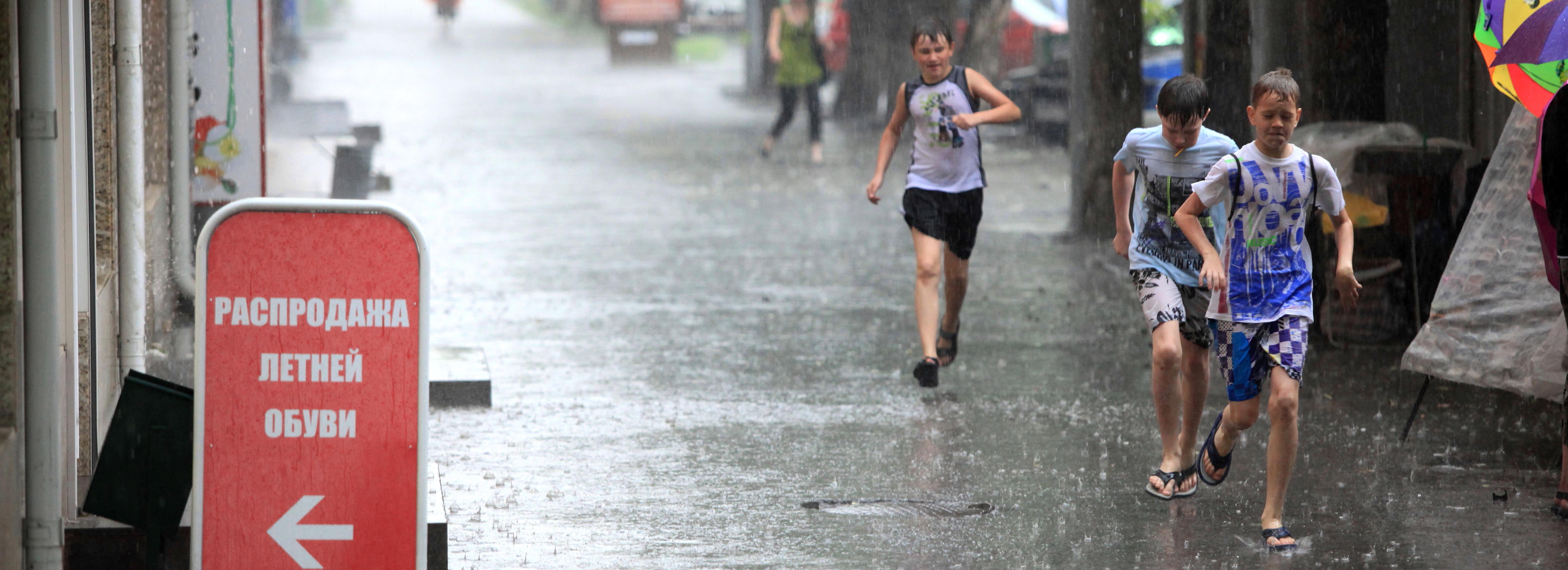 Караван циклонов несёт в Новосибирск дожди разной интенсивности