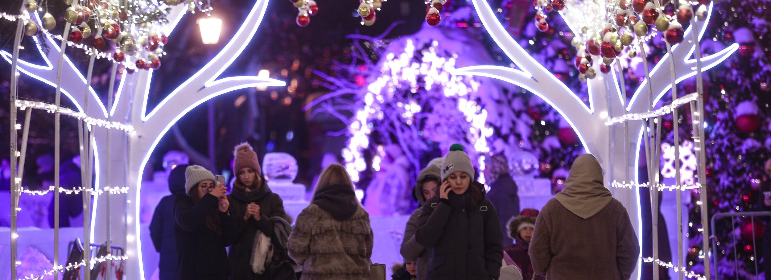 Символ новогодней столицы привезут в Новосибирск в начале января