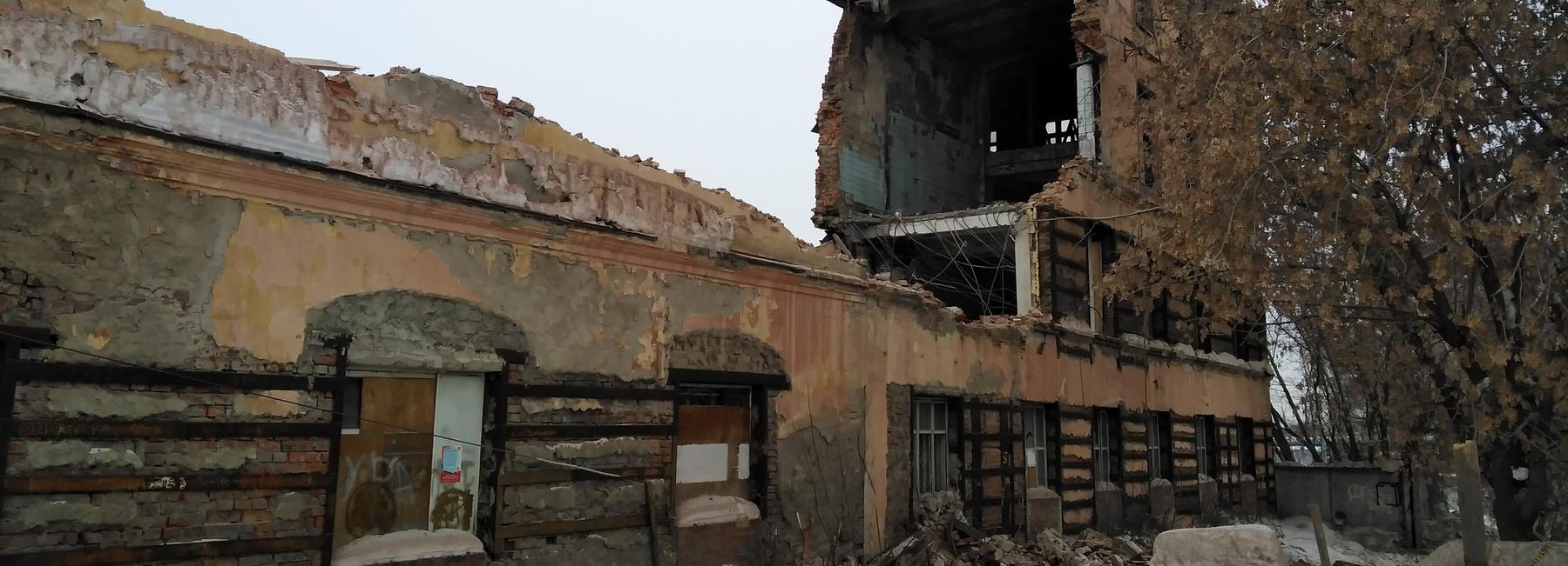 Старинный хлебозавод сносят в историческом квартале Новосибирска