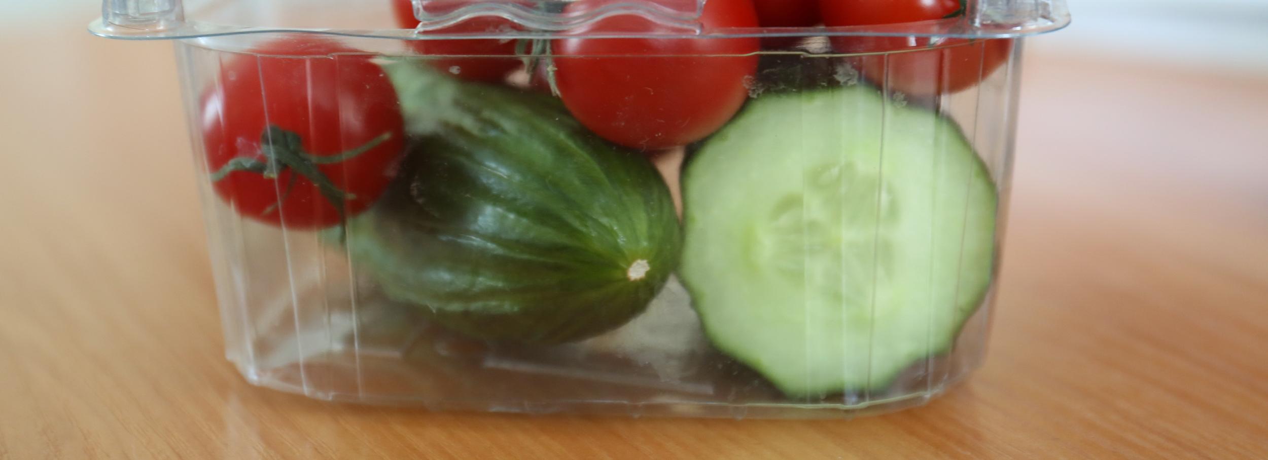 Шпротами и огурчиками угостят на социальной ярмарке в Декаду пожилых