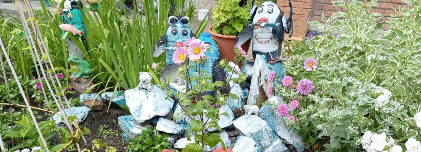 Конкурс на самую красивую клумбу Новосибирска: Планировочная, 58