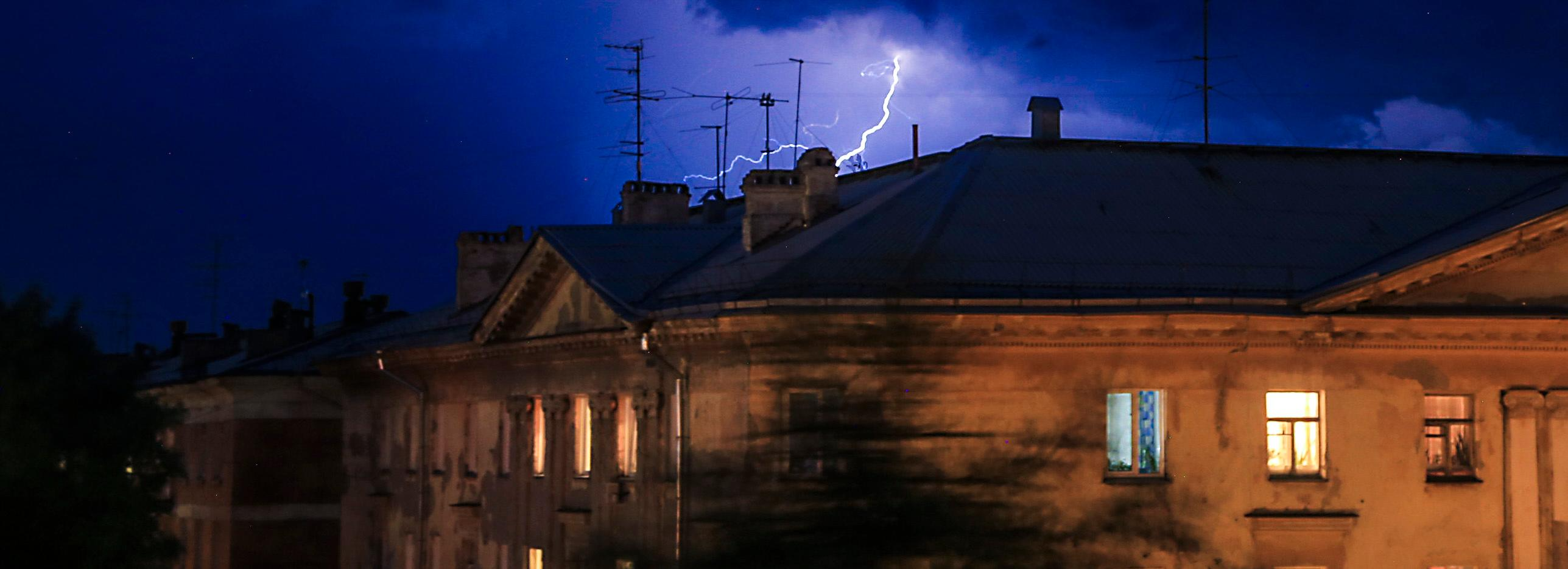 Молния ударила в летевший из Турции в Новосибирск «Боинг»