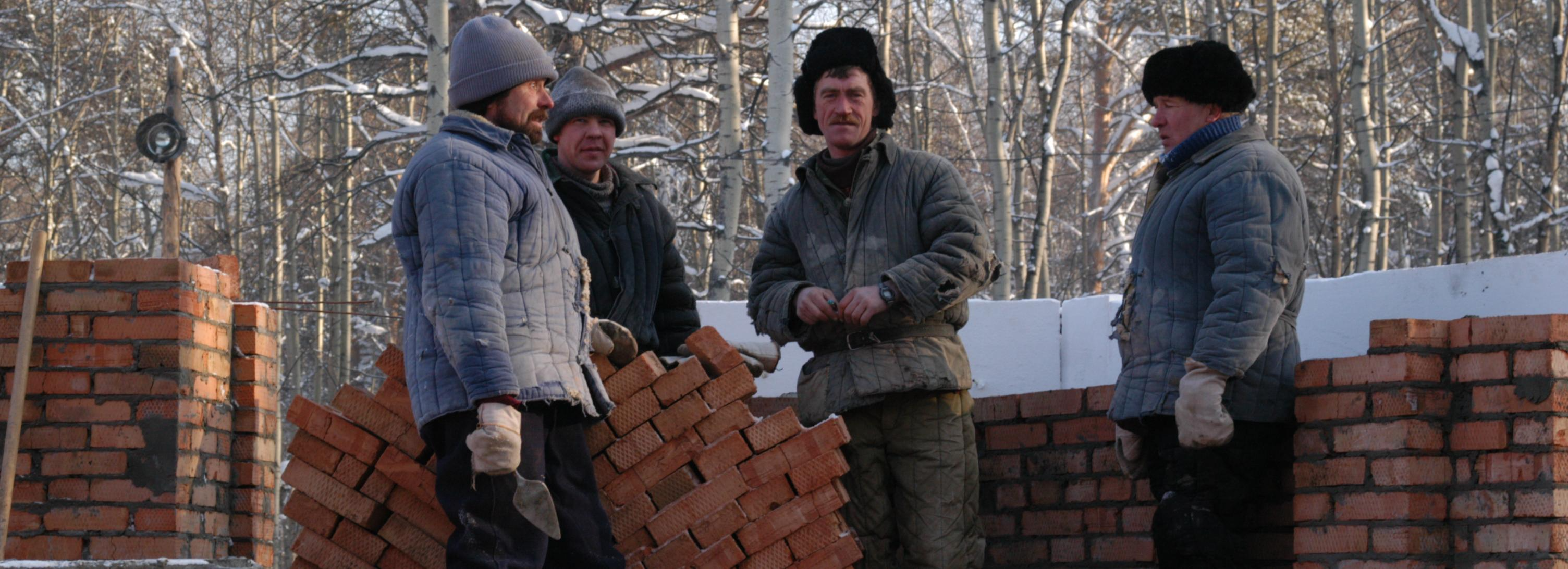 Что заставляет новосибирцев работать в 2–3 местах — результаты опроса