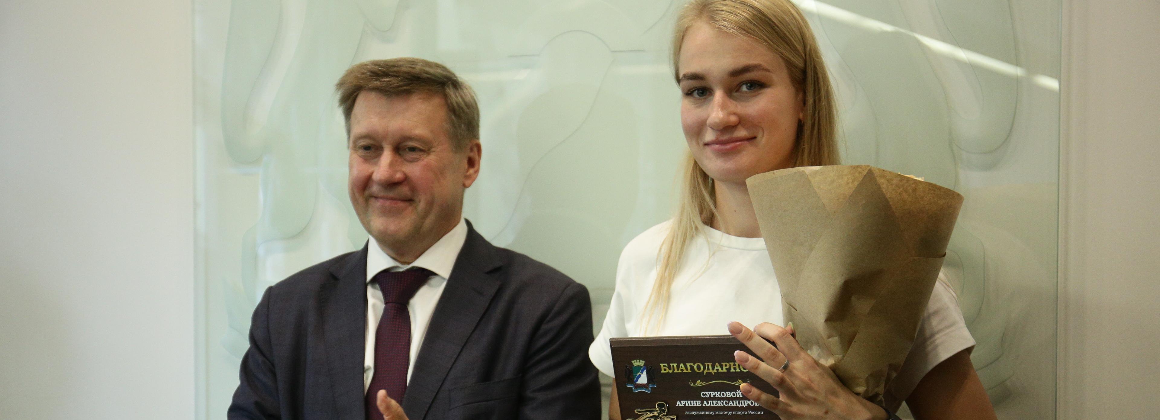 «Мы болели за вас всем городом»: новосибирских олимпийцев поздравил мэр
