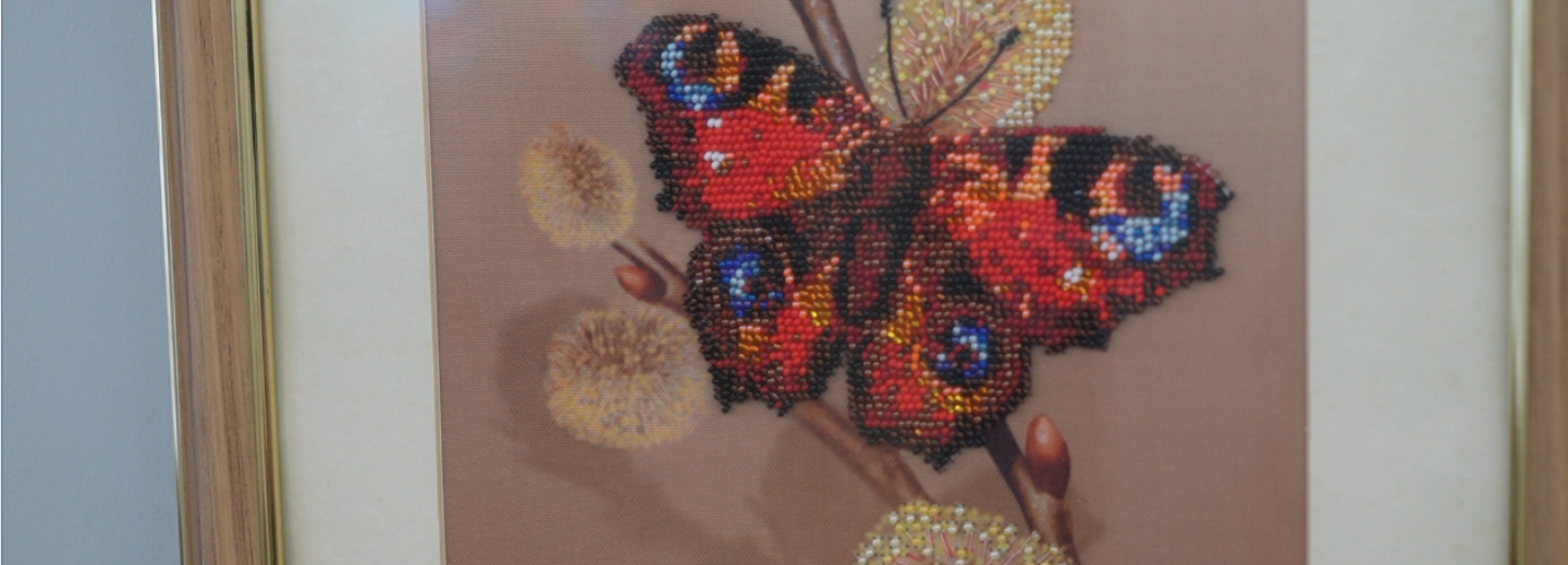 Сибирская мастерица показала «Краски лета» с русскими мотивами