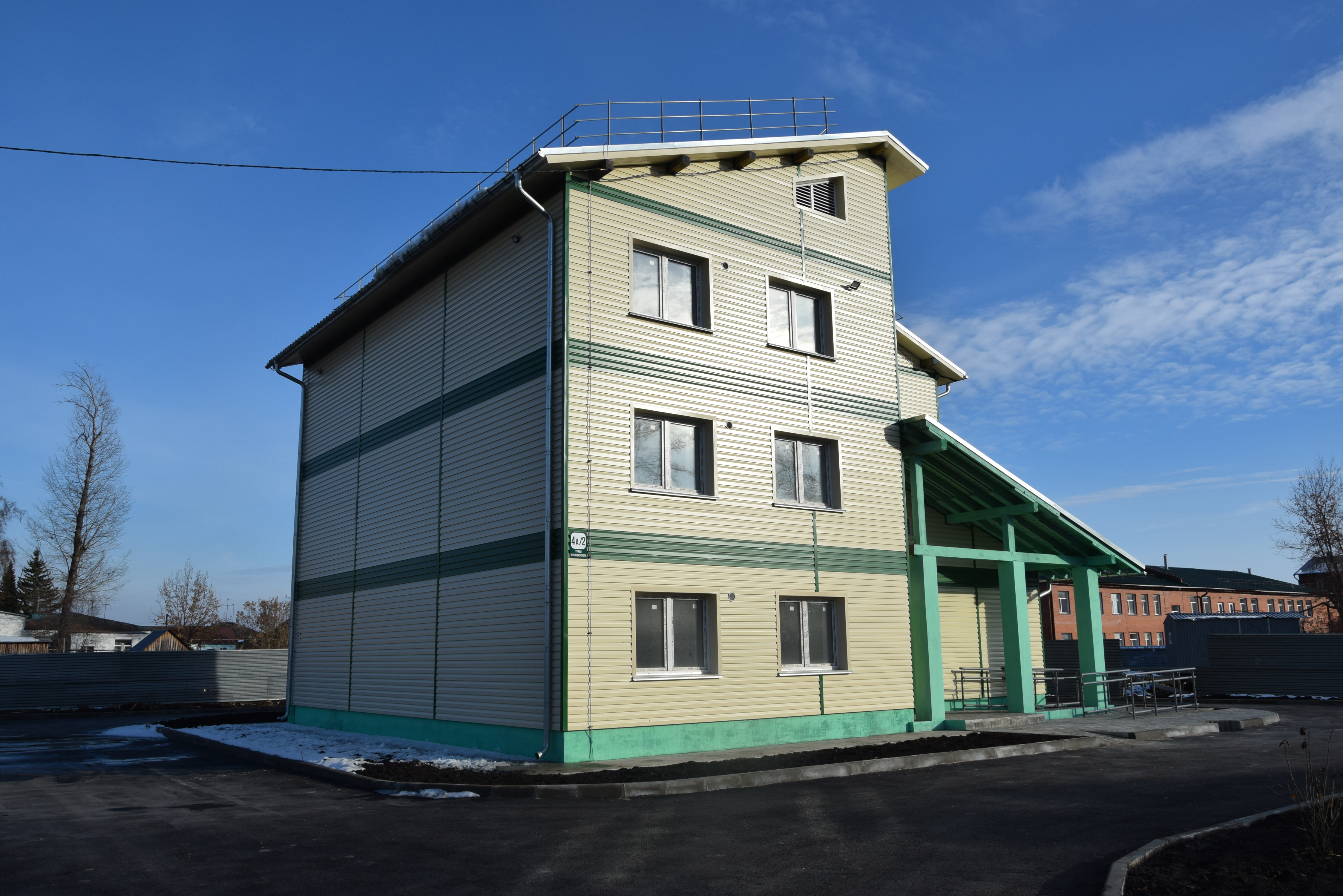 Девятиквартирный дом для сирот построили под Новосибирском