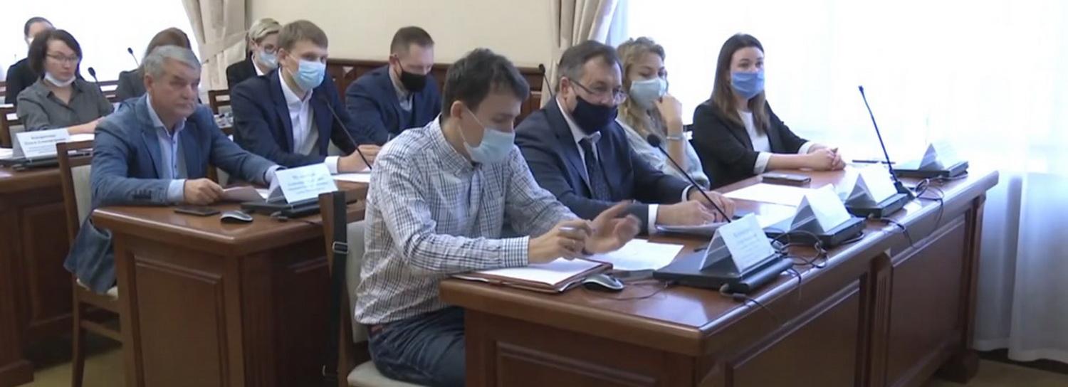 Депутаты предложили сохранить надбавки уезжающим из сёл пенсионерам