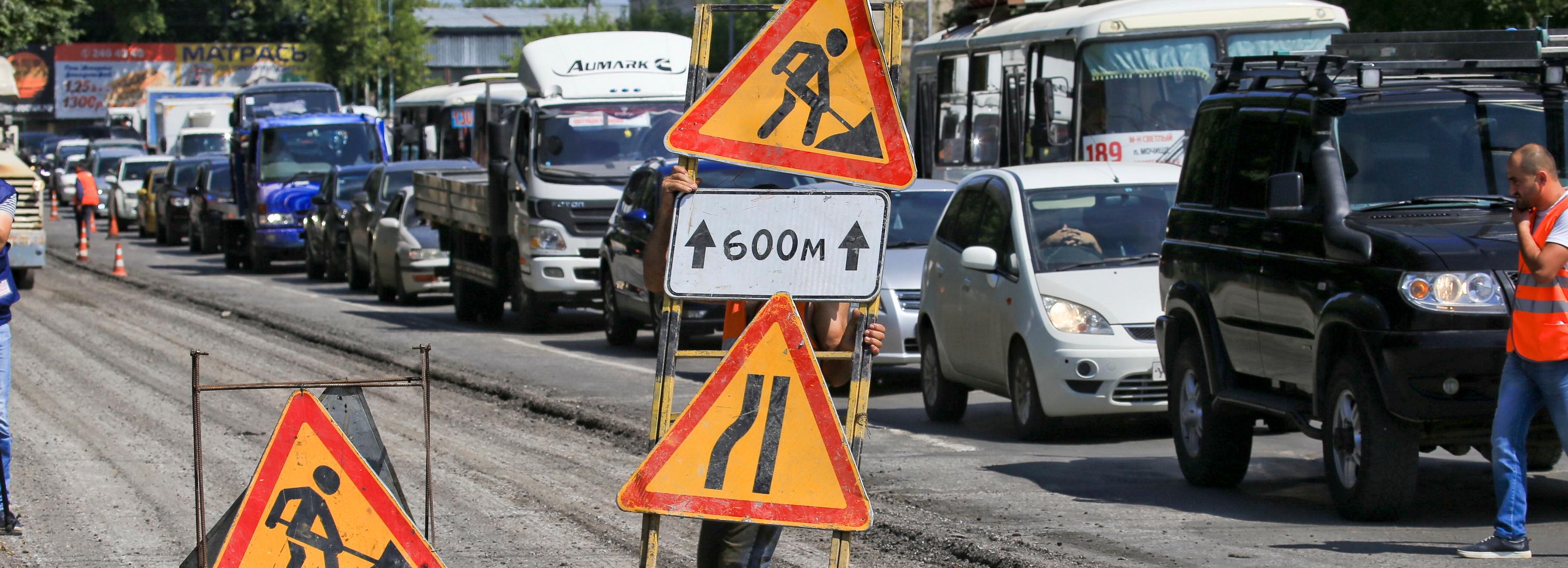 Мэр Локоть прокатился по дорогам, по которым раньше ездить было опасно