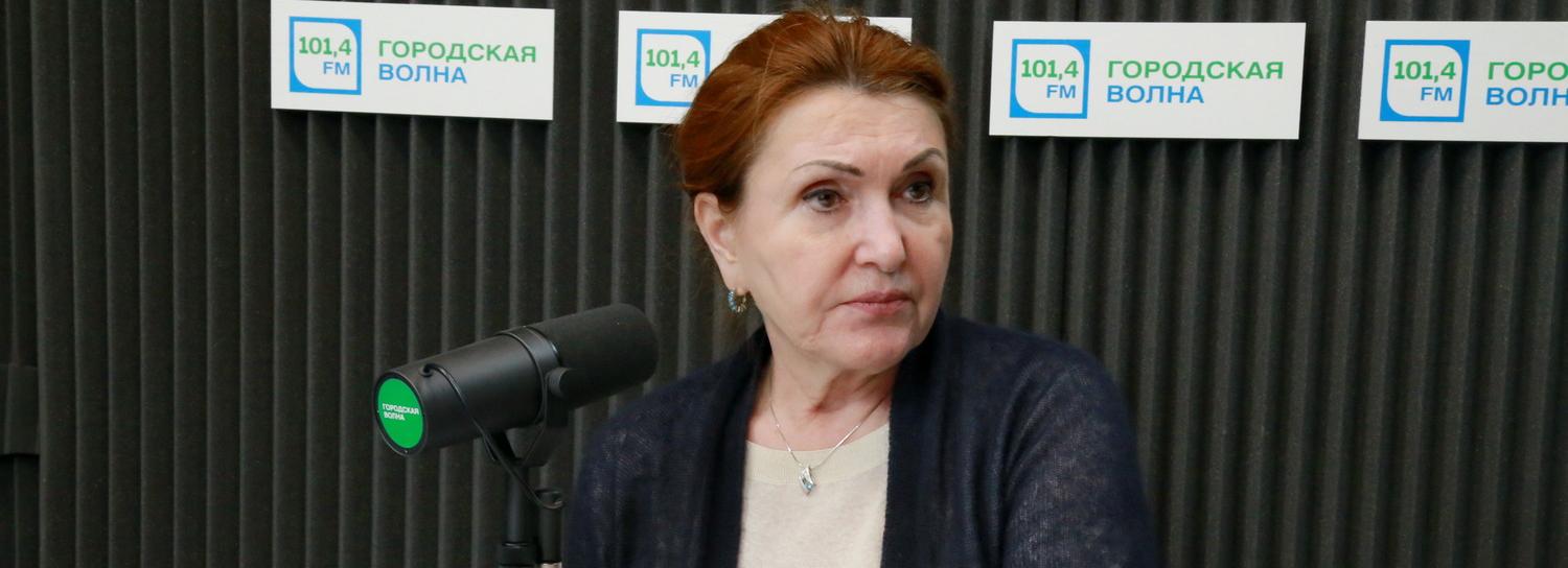 Детский омбудсмен лично следит за судьбой оставшихся сиротами 4 детей