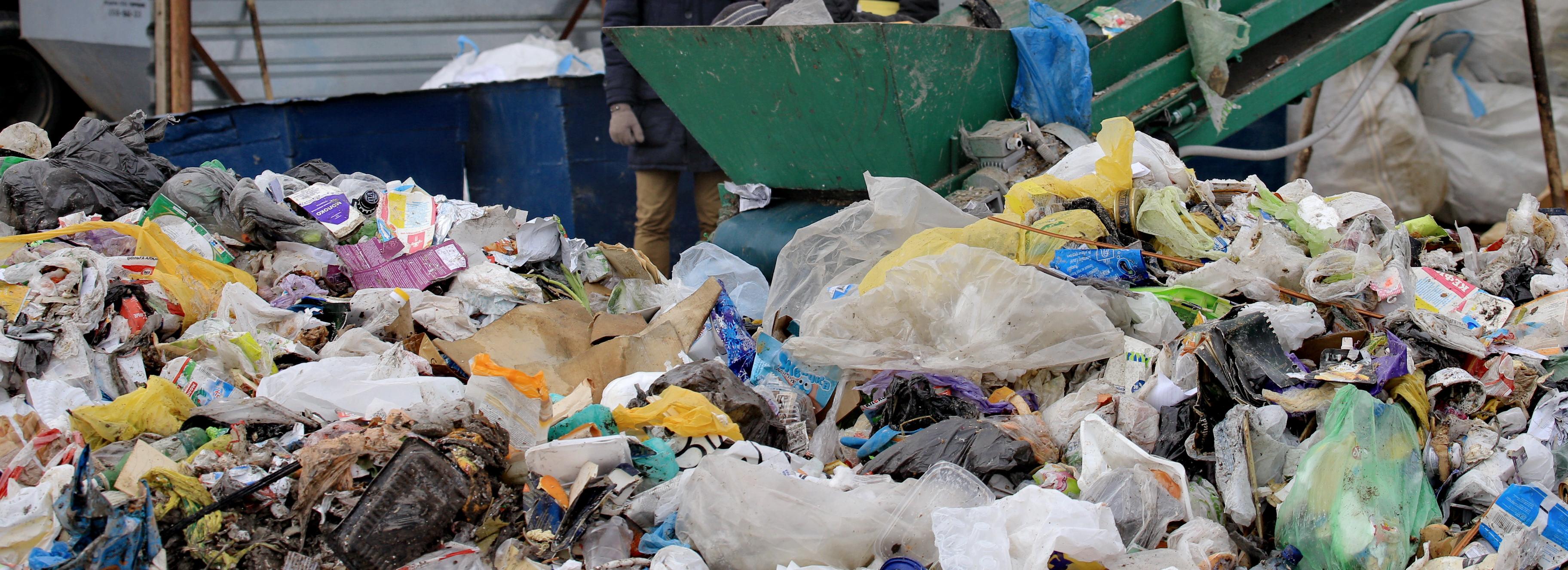 На уборку свалки в микрорайоне «Клюквенный» потратили 1,5 млн рублей