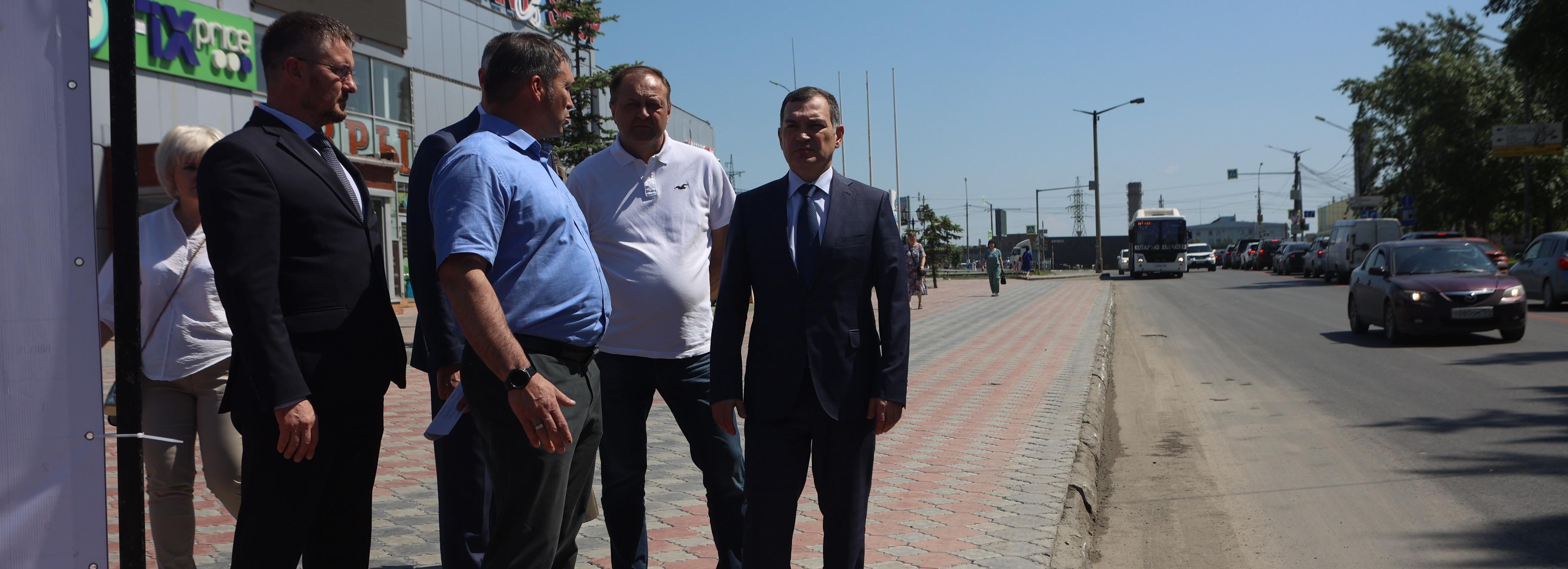 Мэр Кудрявцев: на Объединения обновят асфальт и выровняют колодцы