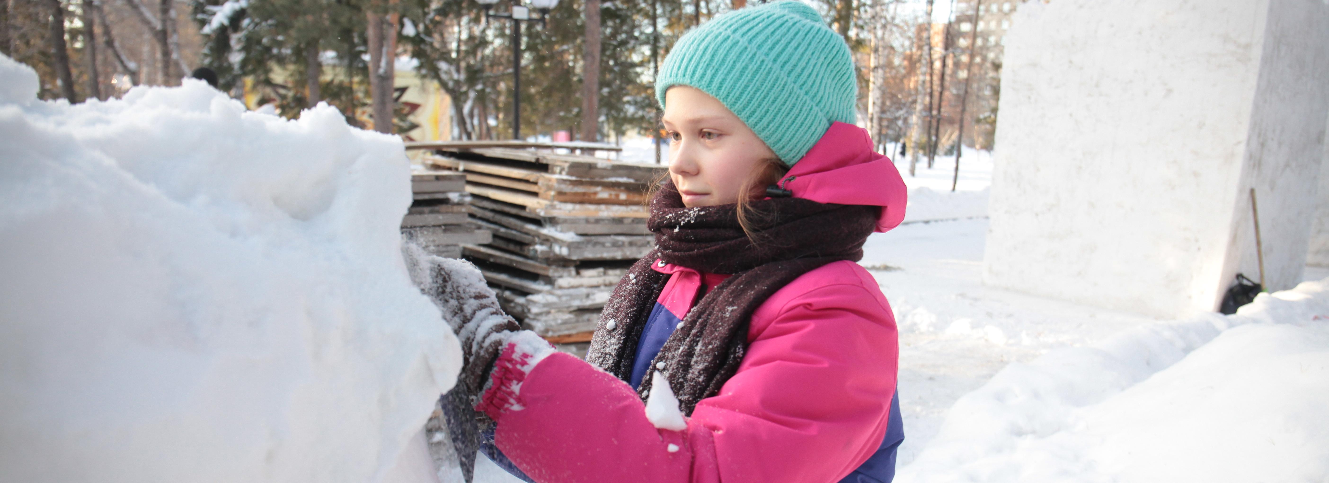 Шедевральные скульптуры из снега выросли в Центральном парке