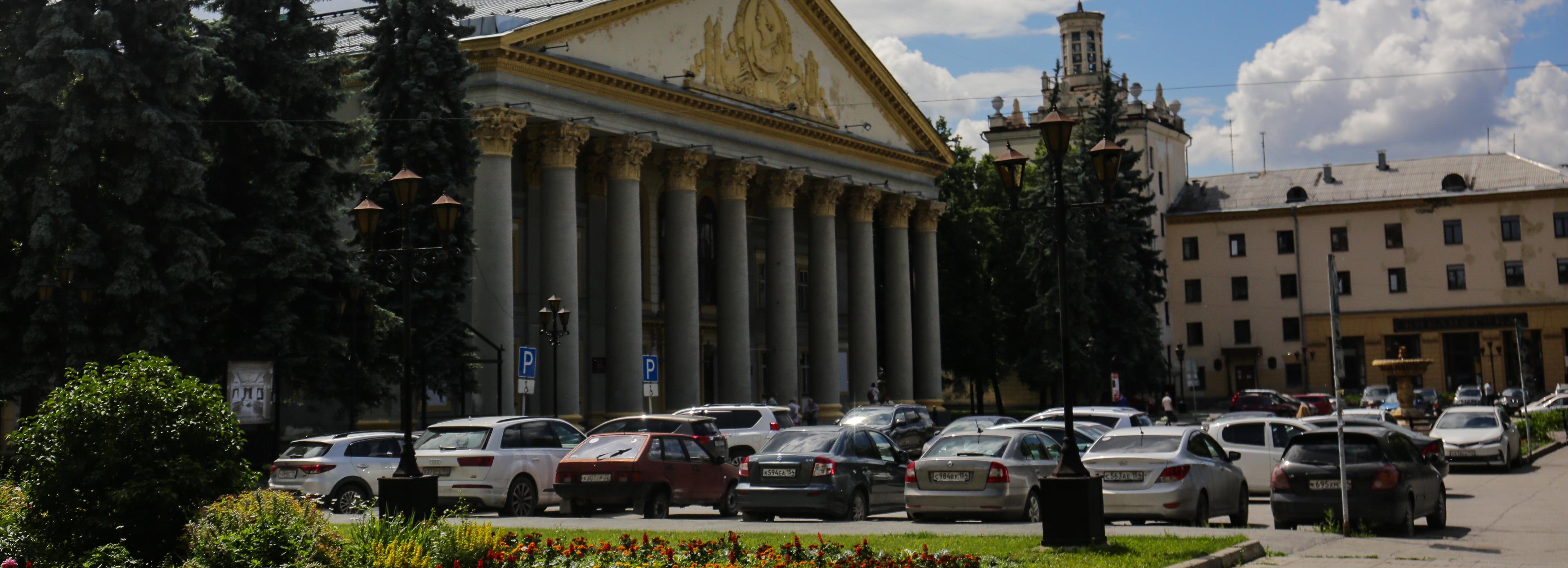 70-летие Богданки отметят с её дедушкой-автозаводом