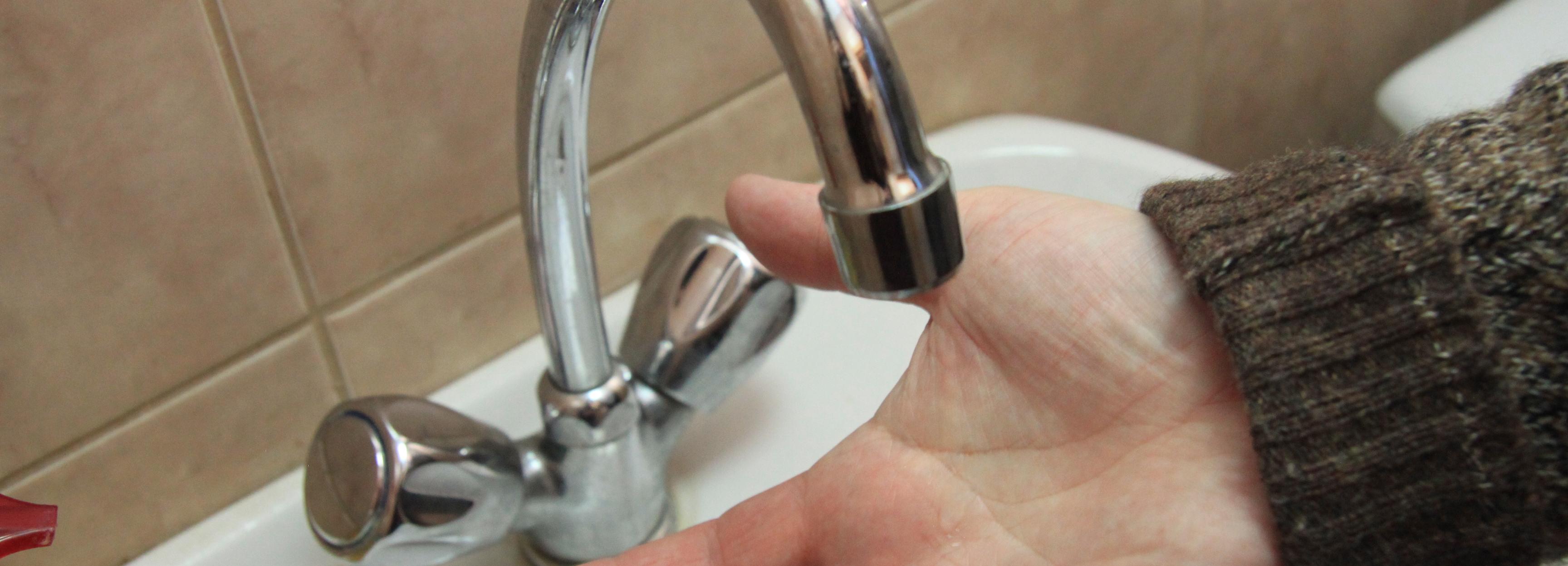 Горячую воду отключили с 3 июня на Родниках и Снегирях