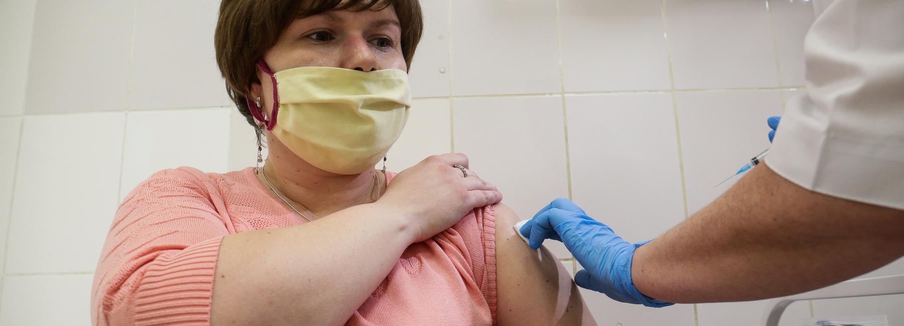«Вектор» испытывает трёхкратную вакцинацию препаратом «ЭпиВакКорона»