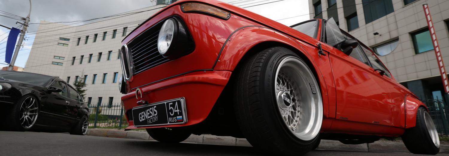 ЛуАЗик-снегоуборщик и лондонский кэб Geely продают в Новосибирске