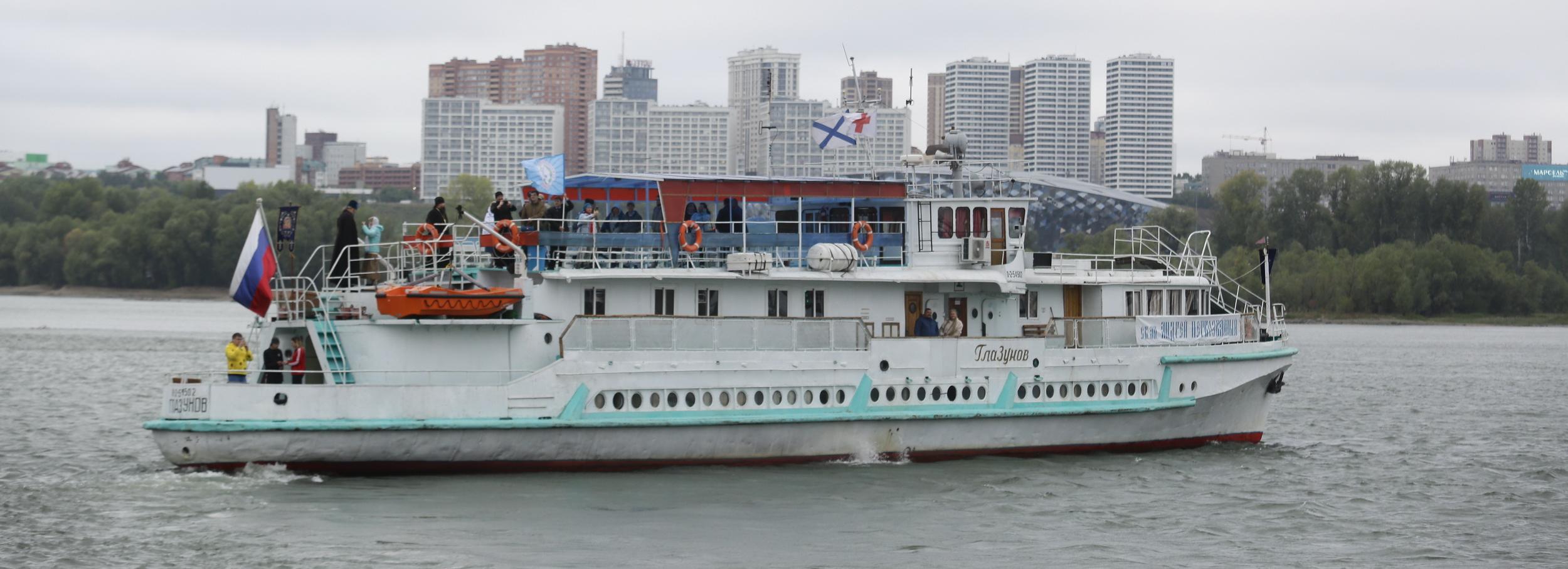 Корабль-церковь отправился с важной миссией по Новосибирской области