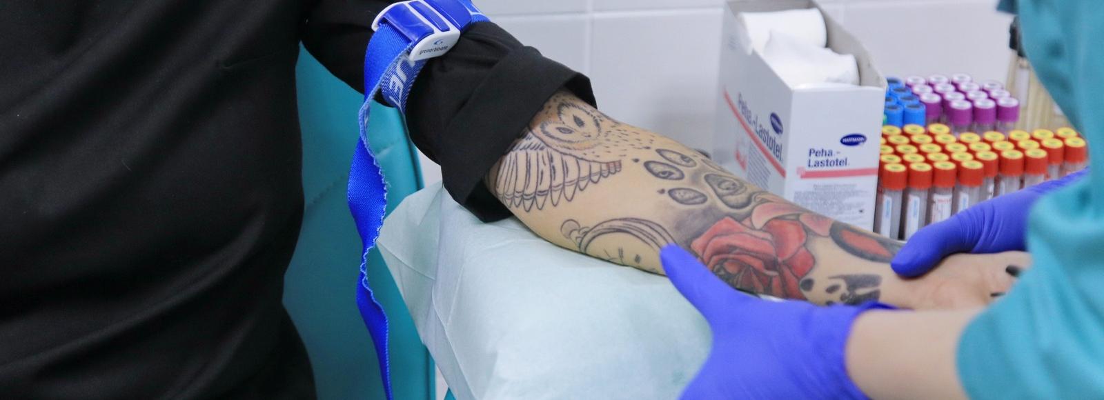 Братья по крови: доноров костного мозга снова ищут в Новосибирске