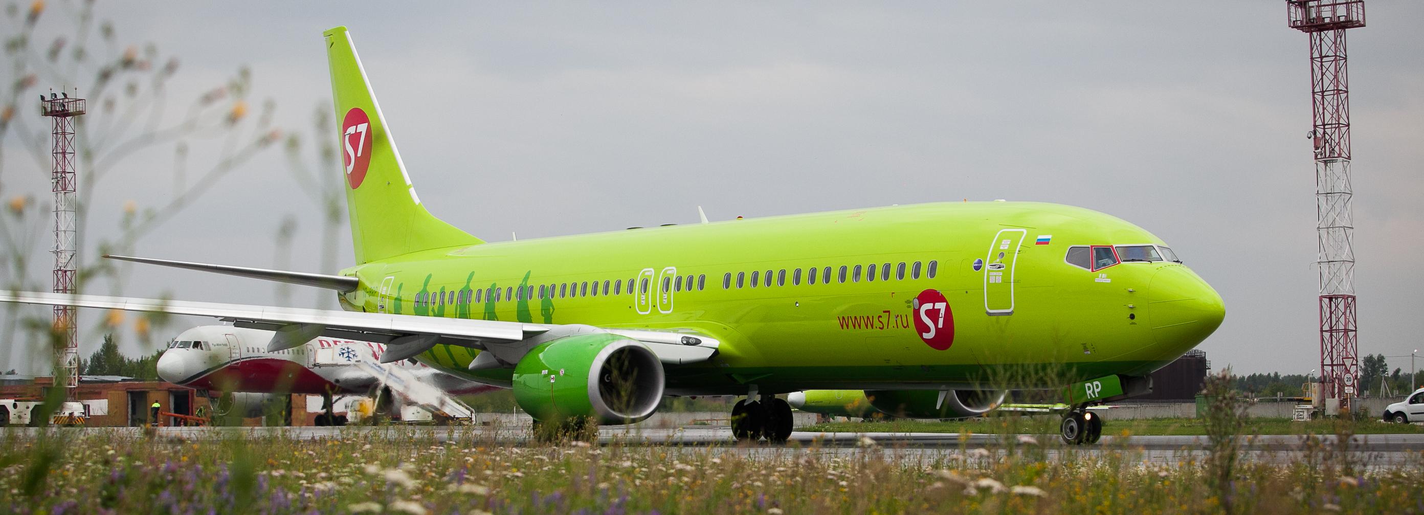 В летящем из Новосибирска в Москву самолёте возникла неисправность